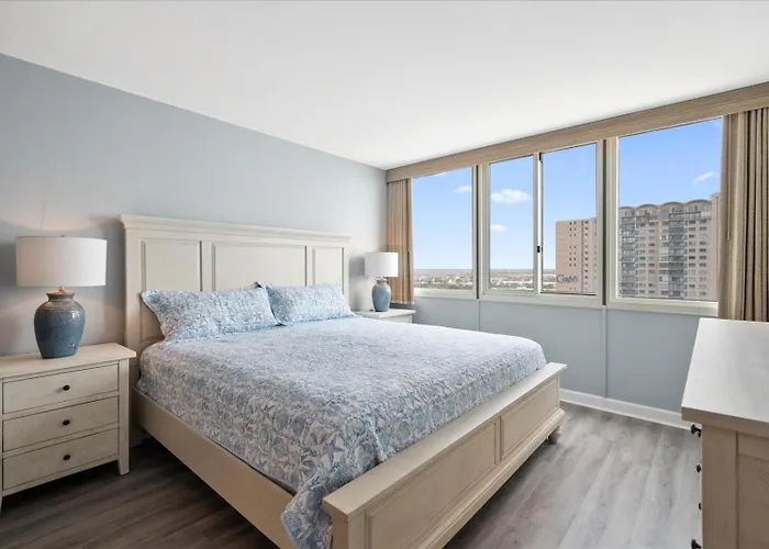 Holiday home 2 Bedroom Oceanfront In Desired Quay Building Ocean City
