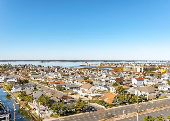 Holiday home 2 Bedroom Oceanfront In Desired Quay Building *