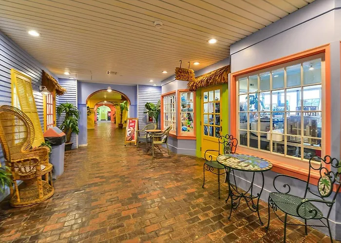 Holiday home 2 Bedroom Oceanfront In Desired Quay Building